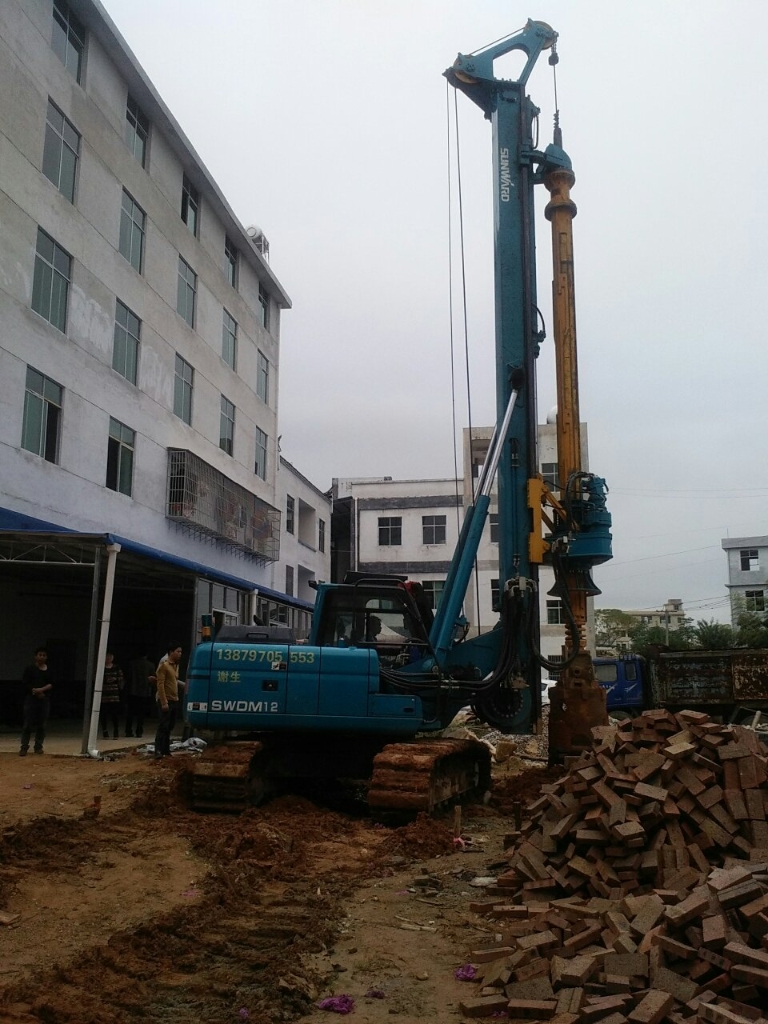 304am永利集团智能中幼型旋挖钻机助力俏丽村落建设