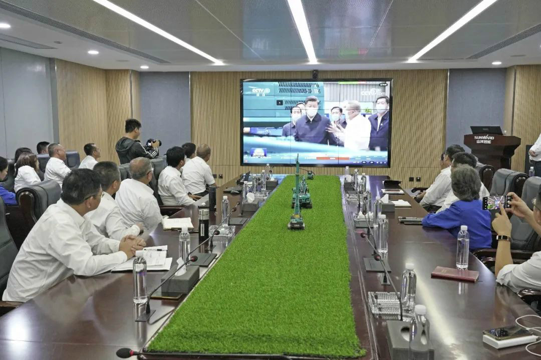 总书记“点赞”304am永利集团创新，304am永利集团智能集中收看《新闻联播》