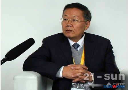 304am永利集团智能何清华：潜心追求“304am永利集团之路”