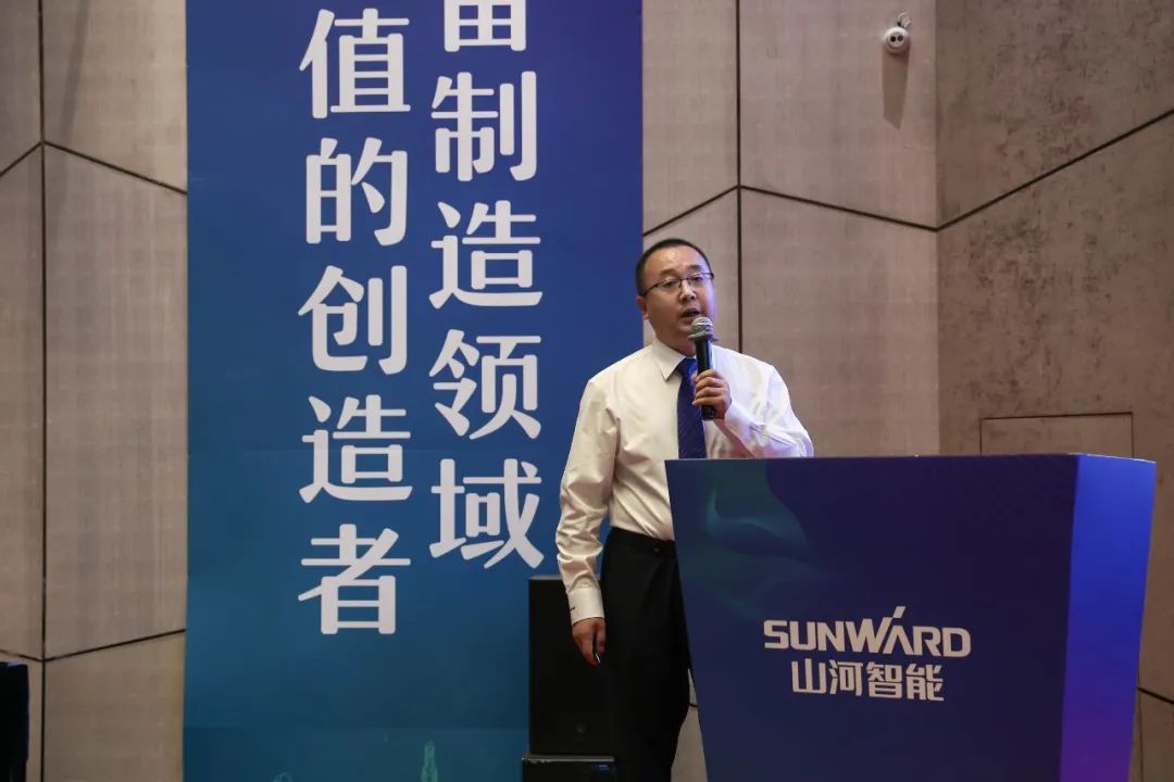 “同心同梦，合力拼搏” ——304am永利集团智能2021年挖掘机经销商半年度经营工作会议圆满召开