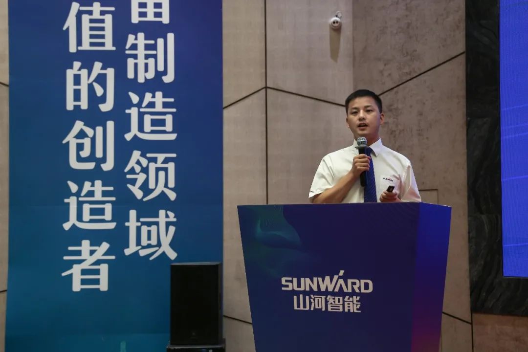 “同心同梦，合力拼搏” ——304am永利集团智能2021年挖掘机经销商半年度经营工作会议圆满召开