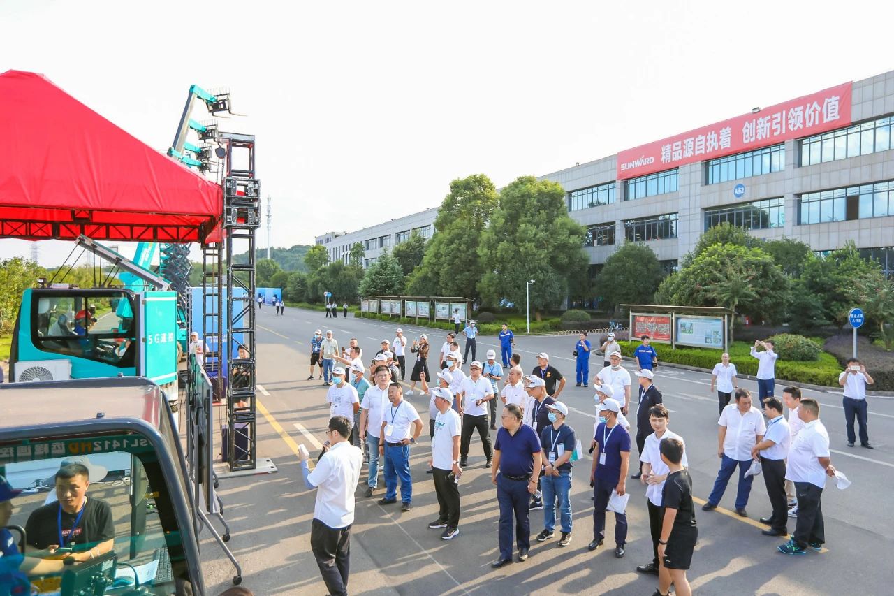 远程？+仿真培训！全球初创5G？胤抡媾嘌抵腔燮教ń艹隽料