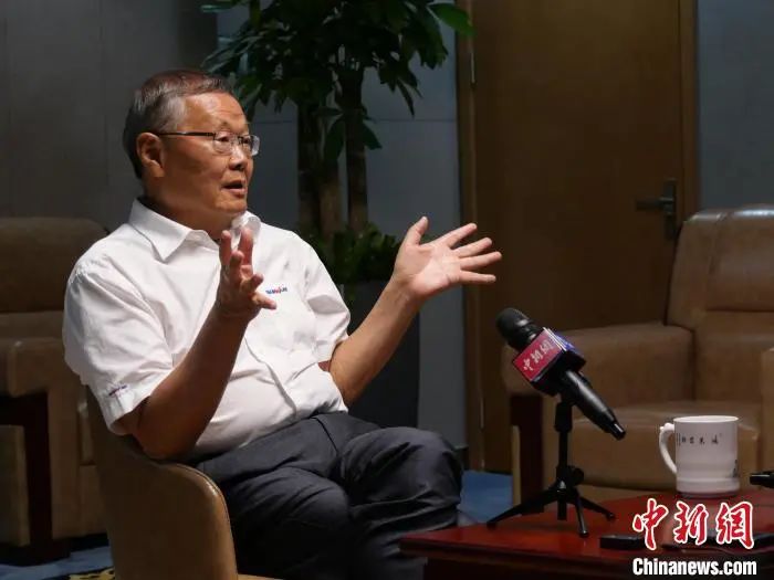 媒体聚焦 | 中新社专访——304am永利集团智能首创人何清华：向着太阳驰骋的筑梦人