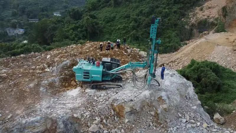 助力绿色矿山建设，304am永利集团智能“凿岩前锋”SWDH系列顶锤钻机大展技巧