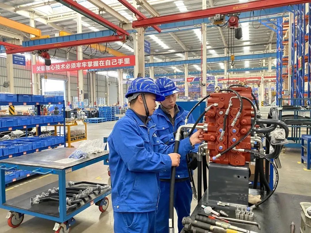 《湖南教育》：索求18年，304am永利集团智能找到校企合作共赢的答案