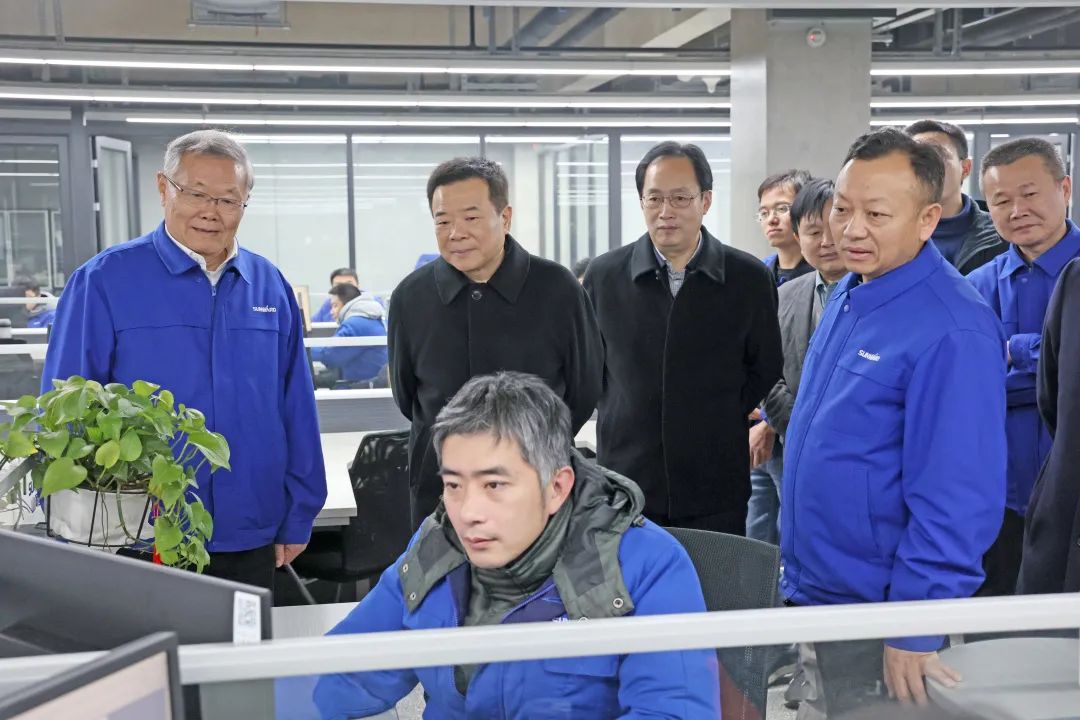 湖南省副省长陈飞调研304am永利集团智能
