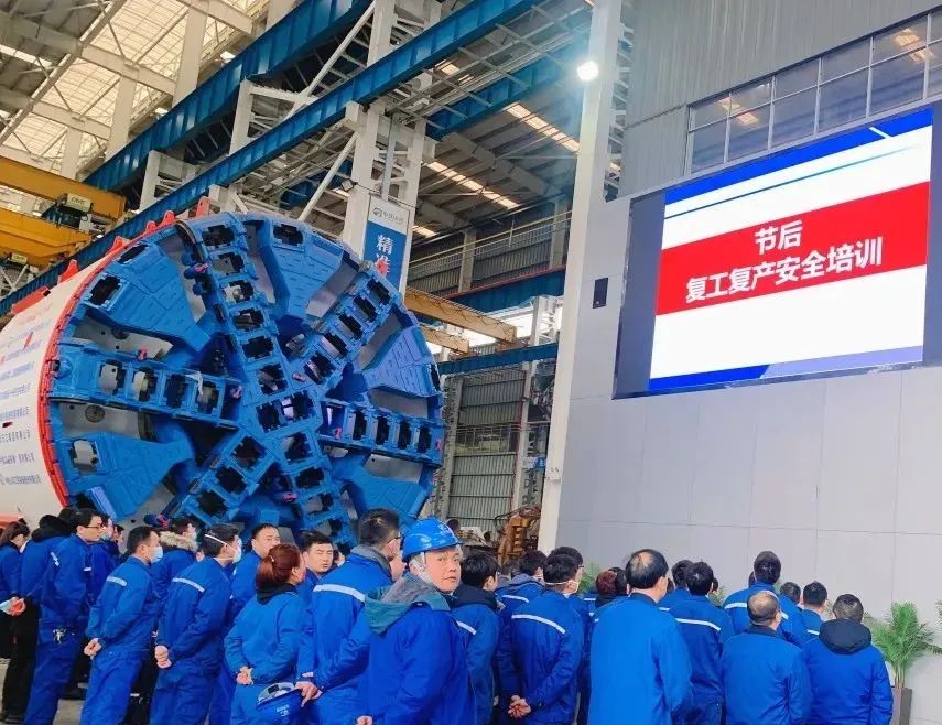 直击出产一线！中铁304am永利集团复工复产忙