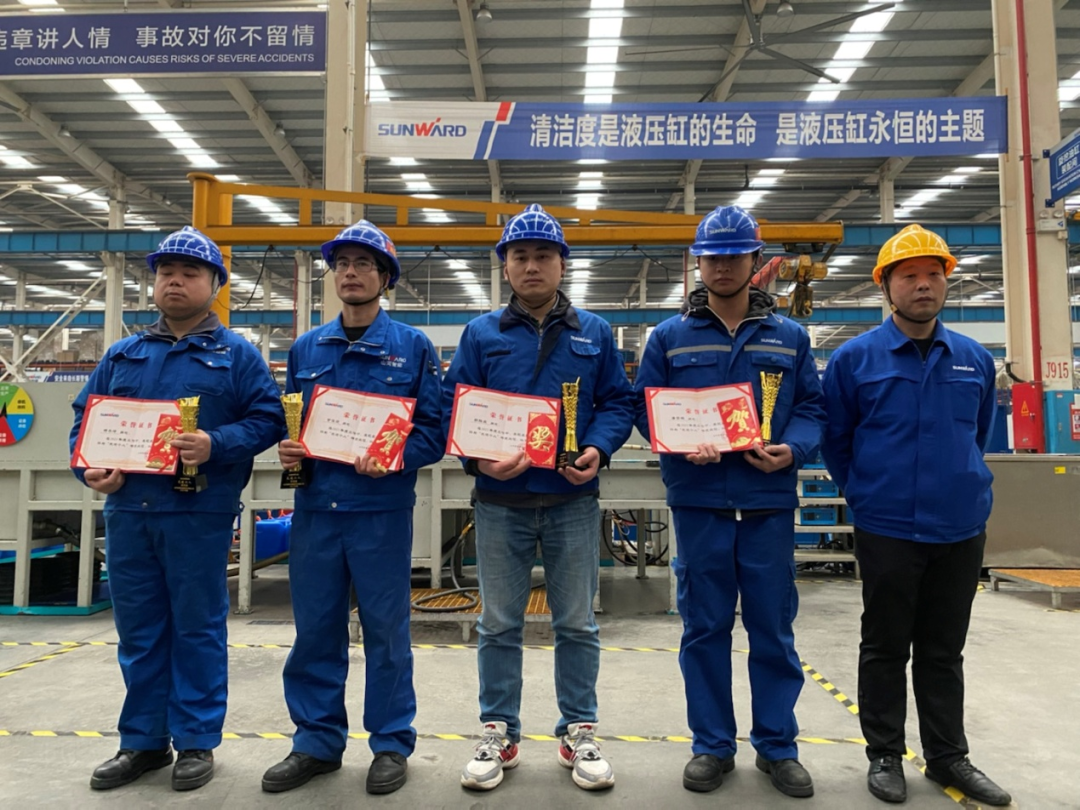 304am永利集团工匠 | “浪波”不言苦，甘为“人梯”承大沉