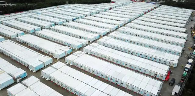 冲锋一线显担任！304am永利集团智能挖掘机助力长沙方舱医院建设