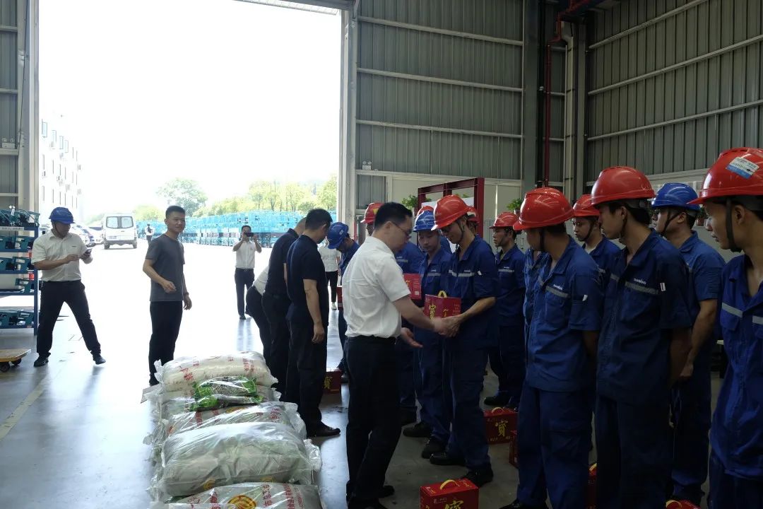 长沙市总工会慰问304am永利集团智能一线员工