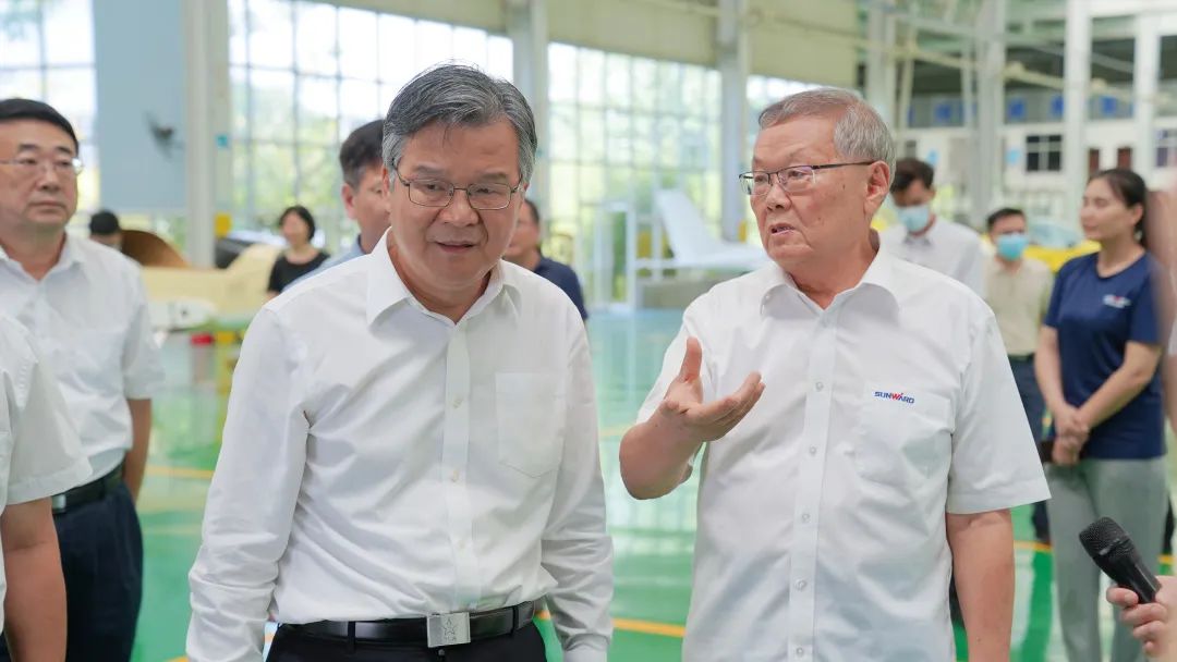 湖南省委常委、常务副省长李殿勋一行调查调研304am永利集团科技