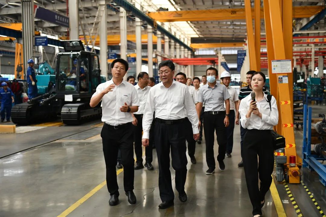 国度应急治理部郭治武局长一行调查304am永利集团智能无人化应急接济设备