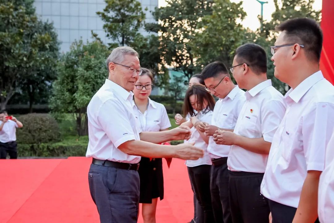 20220930081210_22252 喜迎二十大 携手向未来 | 304am永利集团智能成立23周年庆祝赞美大会暨趣味活动会隆沉进行
