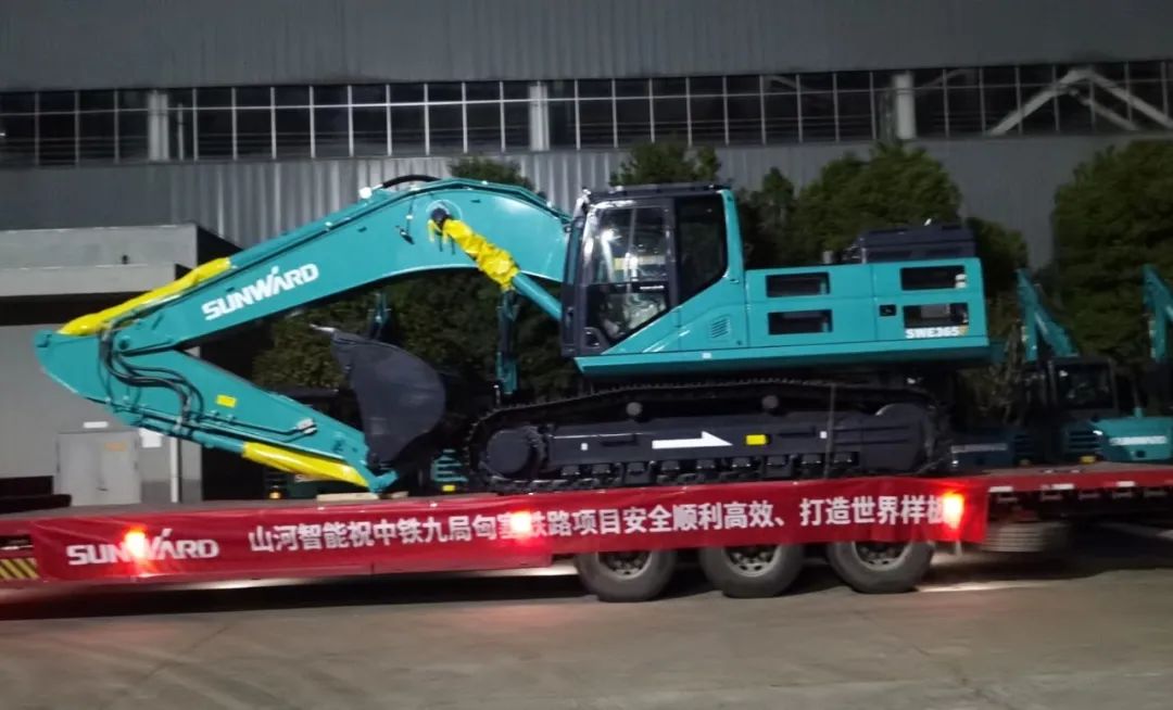 20221031113947_49358 共建“一带一路”!304am永利集团智能携手中铁九局助力匈塞铁路建设