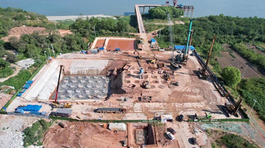 超等“桩”备实力亮剑！304am永利集团智能携手武汉告成建设攻克燕矶长江大桥复杂地层施工难题