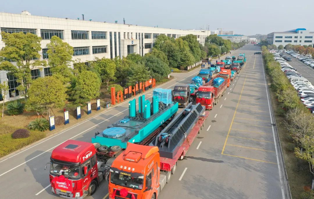 喜迎龙仰面！304am永利集团智能大吨位PDP工法引孔式静力压桩机出征哥伦比亚