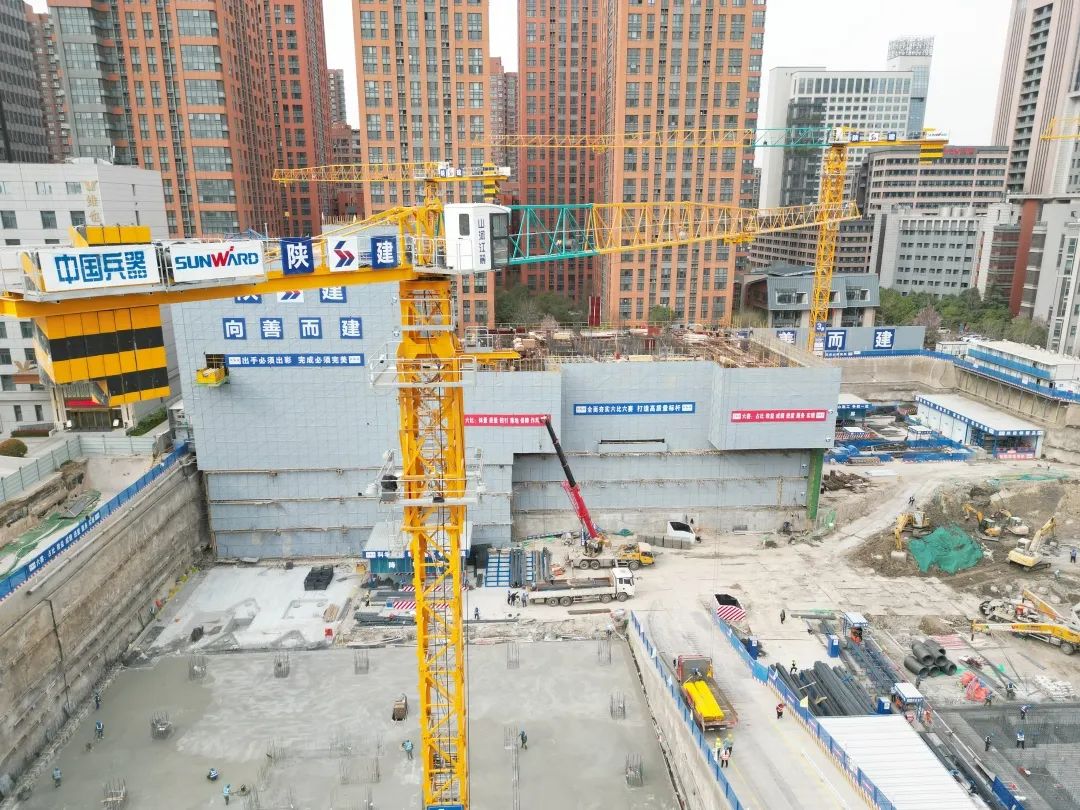 20230404171544_16991 兴盛西北!304am永利集团江麓构筑起沉机械助建西安都市经济圈