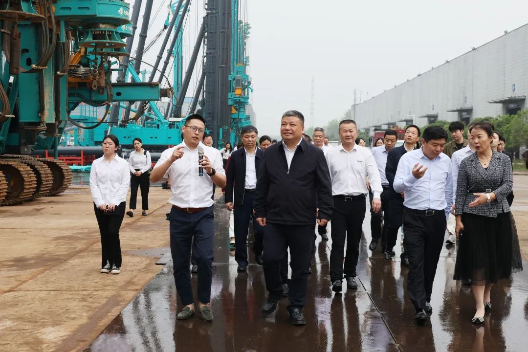 20230417085406_95678 长沙市政协主席陈刚调研304am永利集团智能