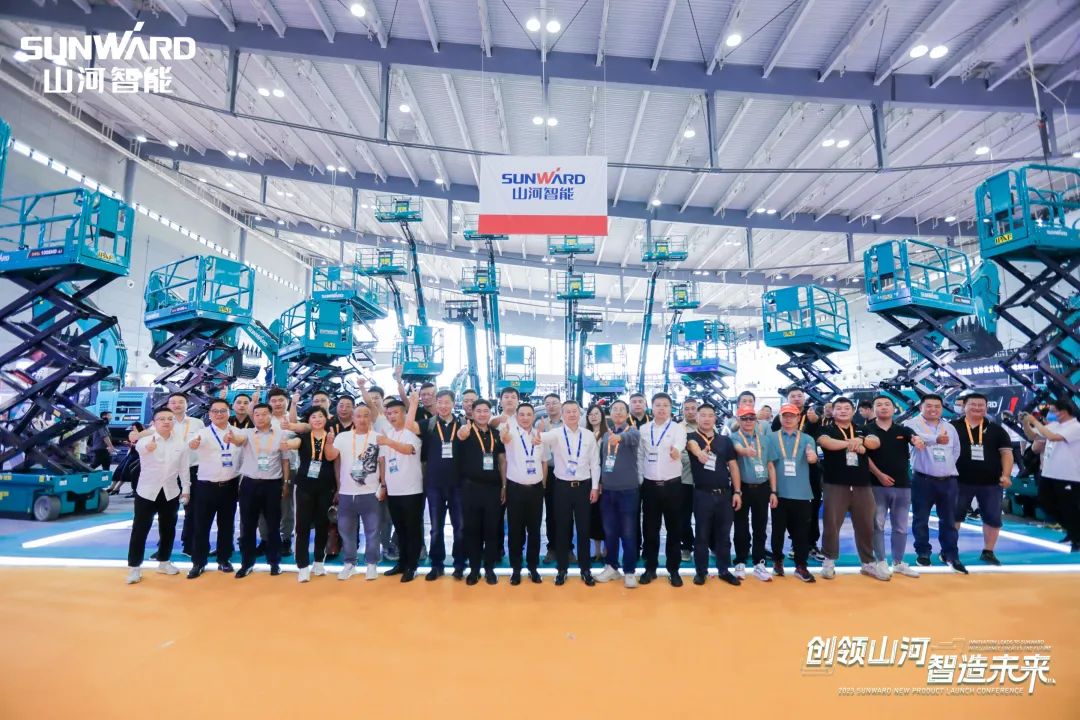 20230516085051_86878 聚焦电动化、智能化!304am永利集团智能全系列高空机械产品亮相长沙展