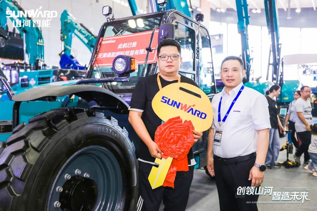 20230516085337_14438 聚焦电动化、智能化!304am永利集团智能全系列高空机械产品亮相长沙展