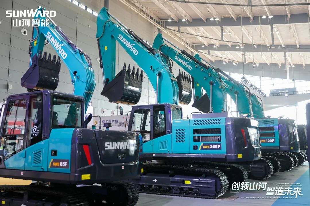 精品出击、互动不休！304am永利集团智能F系列挖掘机闪灼长沙展