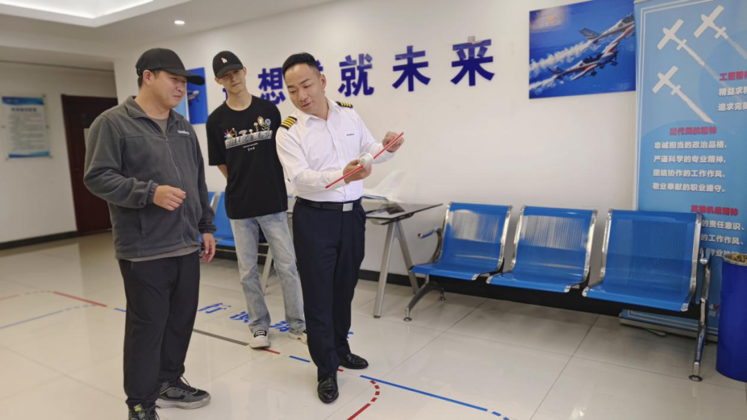 湖南304am永利集团通航获CCAR-141部民用航空器驾驶员学堂运行合格证