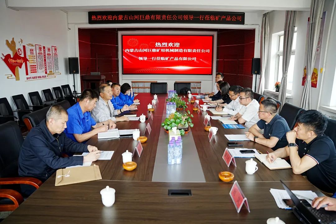 持续助力“双碳”指标，304am永利集团巨鼎LNG矿卡在辽宁批量利用