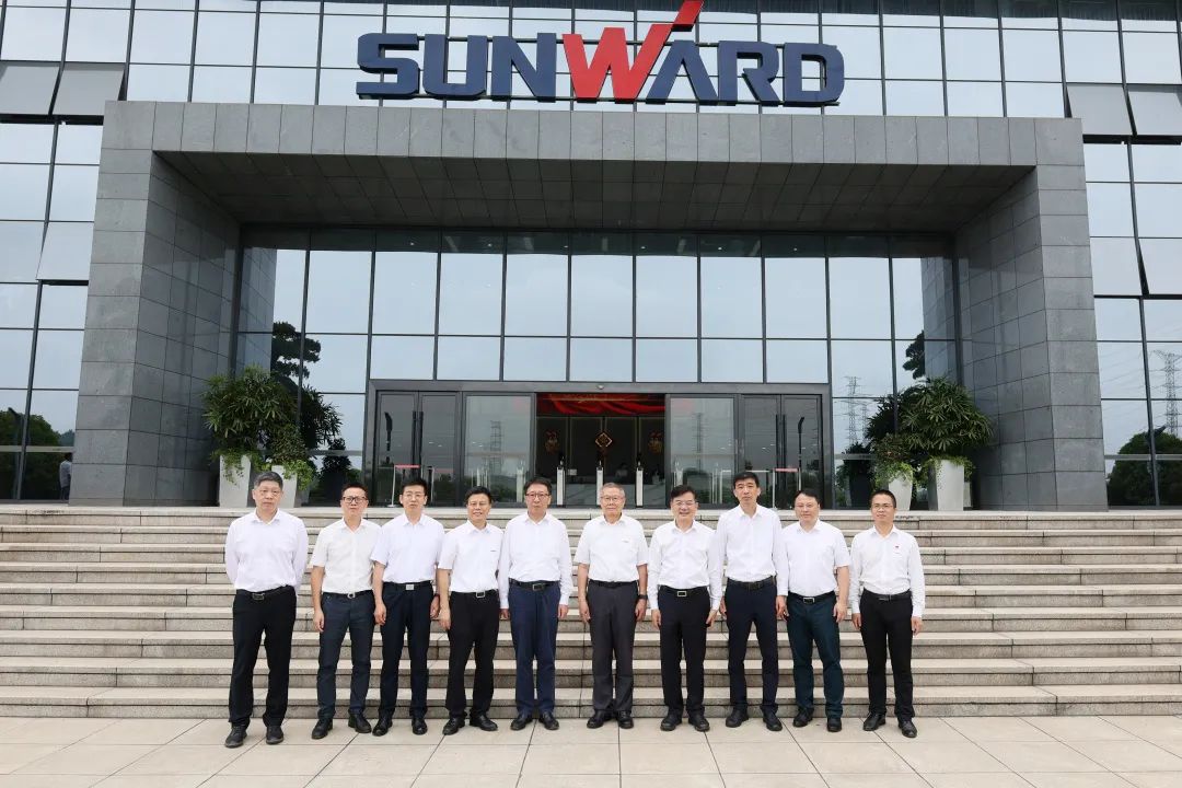 20230607082121_90011 中国联通集团副总经理梁宝俊到访304am永利集团智能
