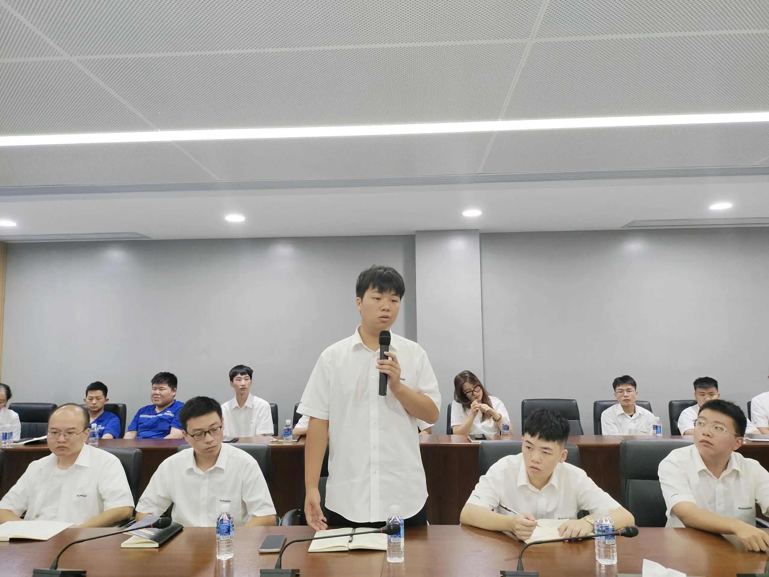 畅谈心声，共话未来！这场应届毕业生员工座谈会，很暖，很贴心！