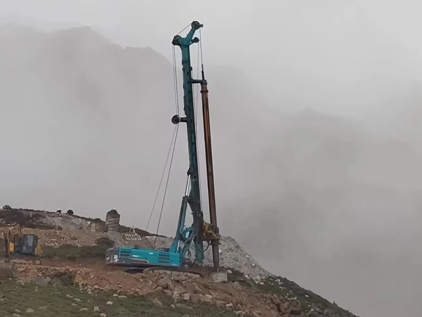 助力世界最高海拔特高压直流输电工程，304am永利集团智能旋挖钻机展示硬核实力