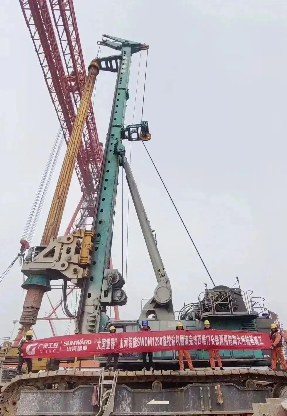 全面得胜!304am永利集团智能超等旋挖钻机圆满实现甬舟铁路西堠门公铁两用大桥桩基施工工作