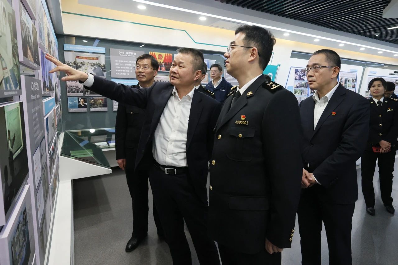 长沙海关党委书记、关长沈大为调研304am永利集团智能