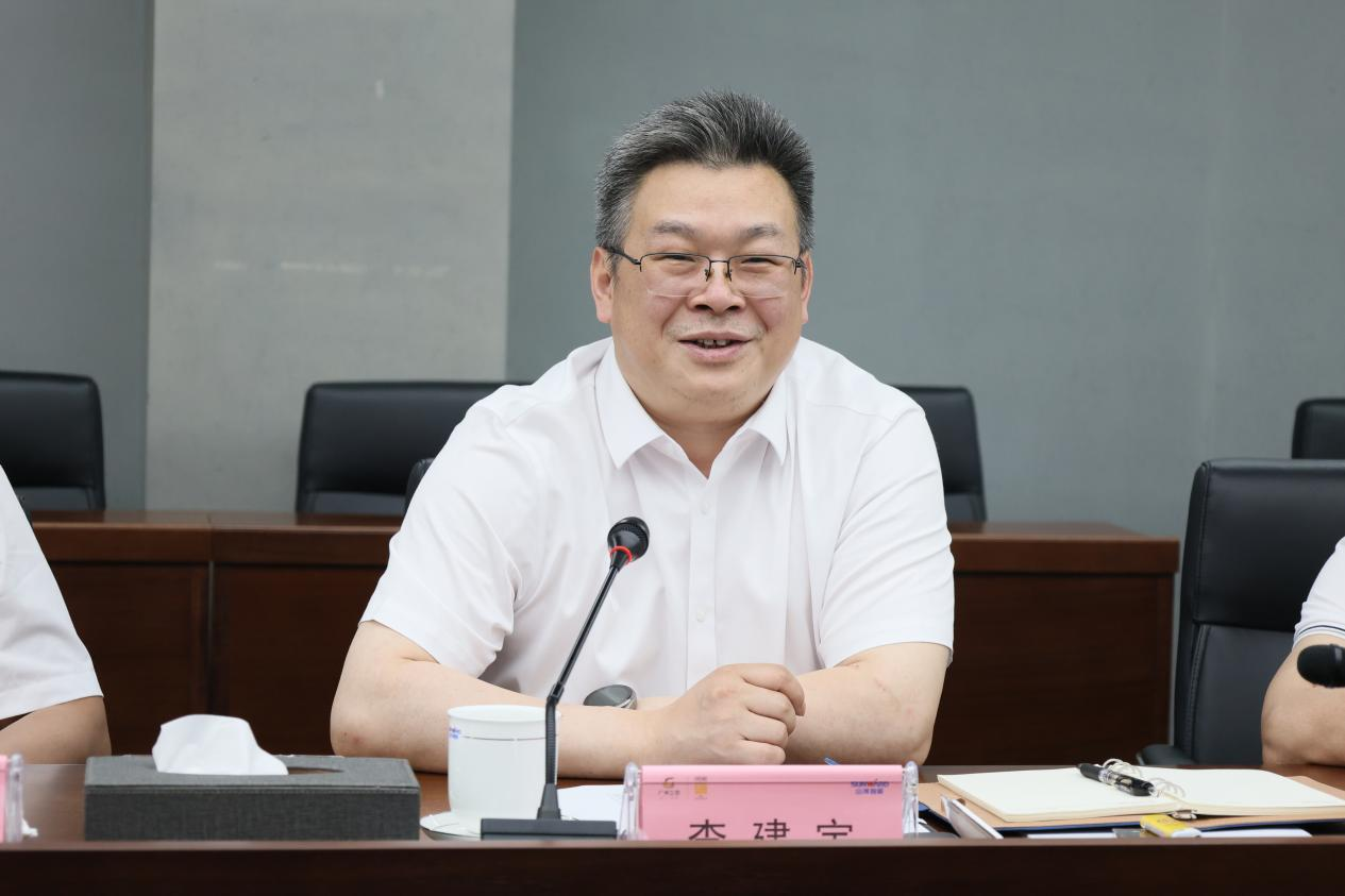 湖南钢铁集团党委书记、董事长李建宇到304am永利集团智能调研互换