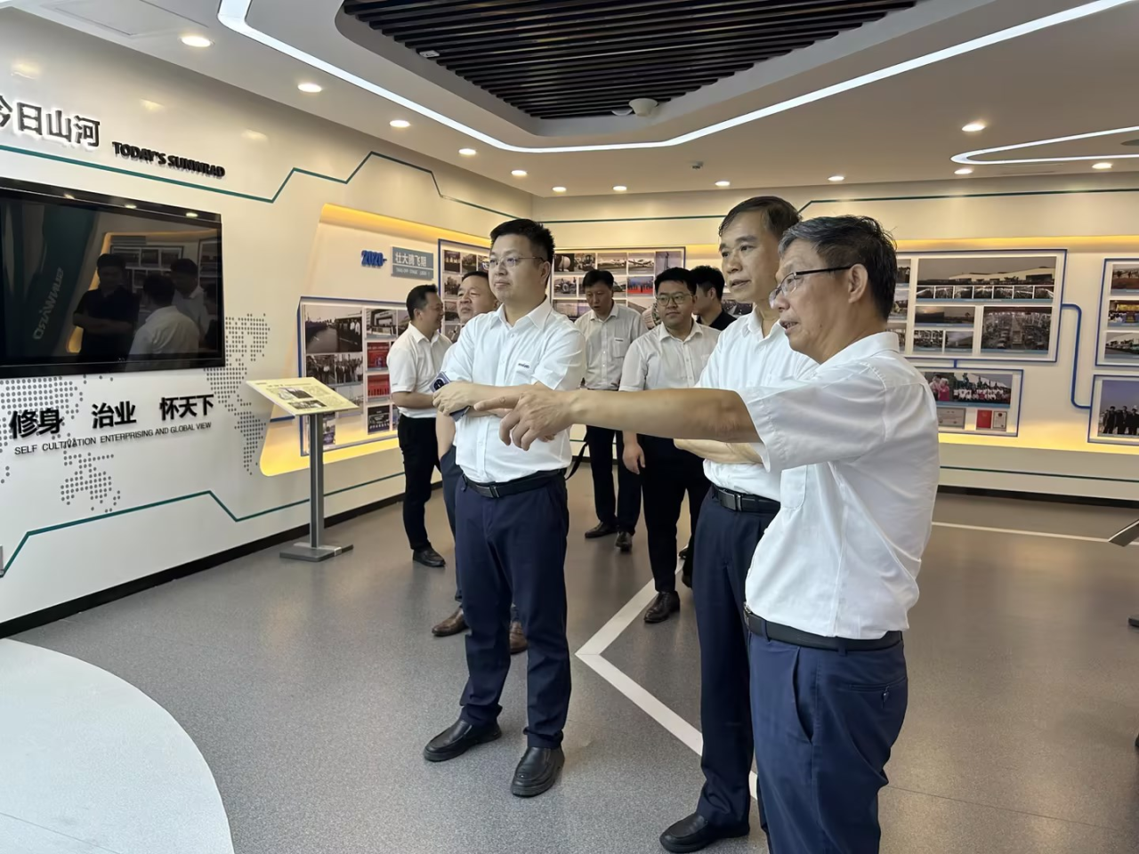 深入互换合作!昭通港李明忠副总经理率队莅临304am永利集团智能调查互换!