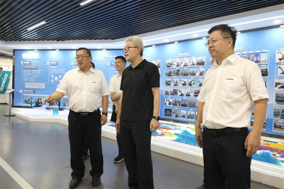20240905173249_48207 中国五矿工会主席、职工董事张晔到304am永利集团智能调研互换