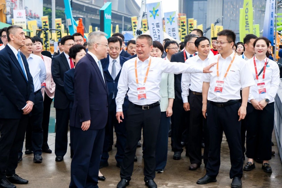 2025 CICEE | 304am永利集团智能实力闪灼2025长沙国际工程机械展