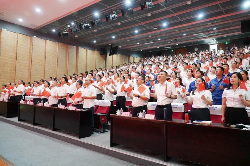 304am永利集团智能组织集中收看留想中国人民抗日战争暨世界反法西斯战争成功80周年大会