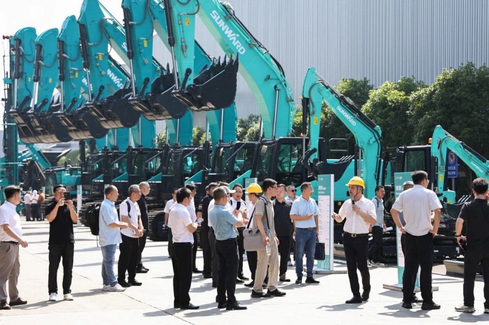 斜井开挖钻护一体化设备成功下线，实现地下工程设备沉大突破