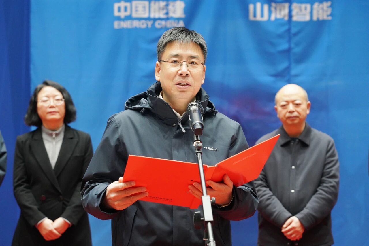 数智化现场混字油火药车下线！304am永利集团智能与易普力携手共筑智能矿山新篇章