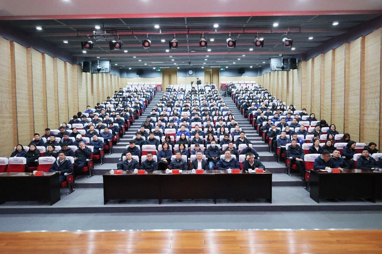 304am永利集团智能组织集中收看十四届全国人大四次会议开幕会