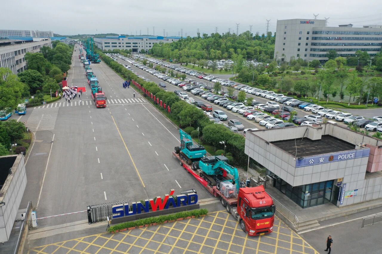 304am永利集团智能轮履两用多职能开带机批量交付国度林草系统，助力丛林草原生态防护